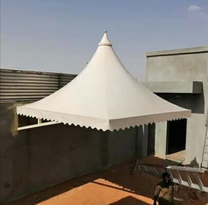 المظلات الهرمية في حي الخالدية بجدة: أناقة معمارية وحماية من حرارة الساحل